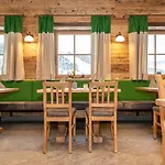 Schiefergut Family *