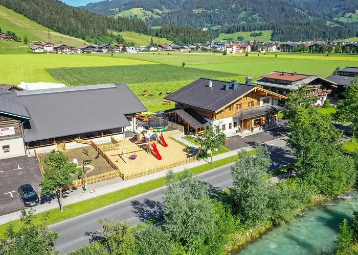 Bauernhof Vorderklinglhub Farm stay Flachau